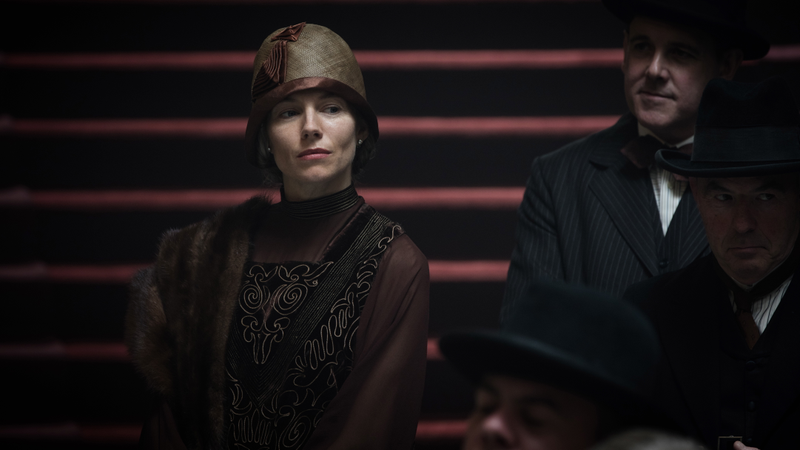 Sienna Miller as Nina Fawcett (Photo: Amazon Studios)